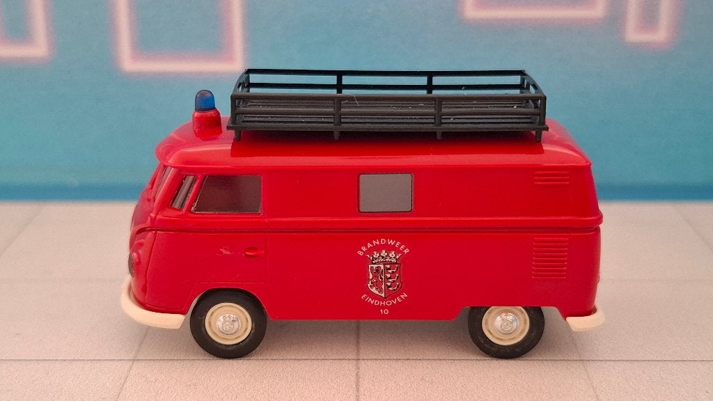 Brekina 1:87 Volkswagen T1b Transp. Brandweer Eindhoven nr10, Ophalen of Verzenden, Gebruikt, Auto, Brekina