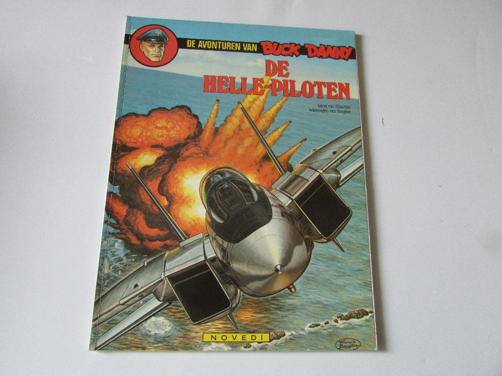 BUCK DANNY ; De Helle Piloten, Gelezen, Eén stripboek, Charlier - Bergése, Ophalen of Verzenden