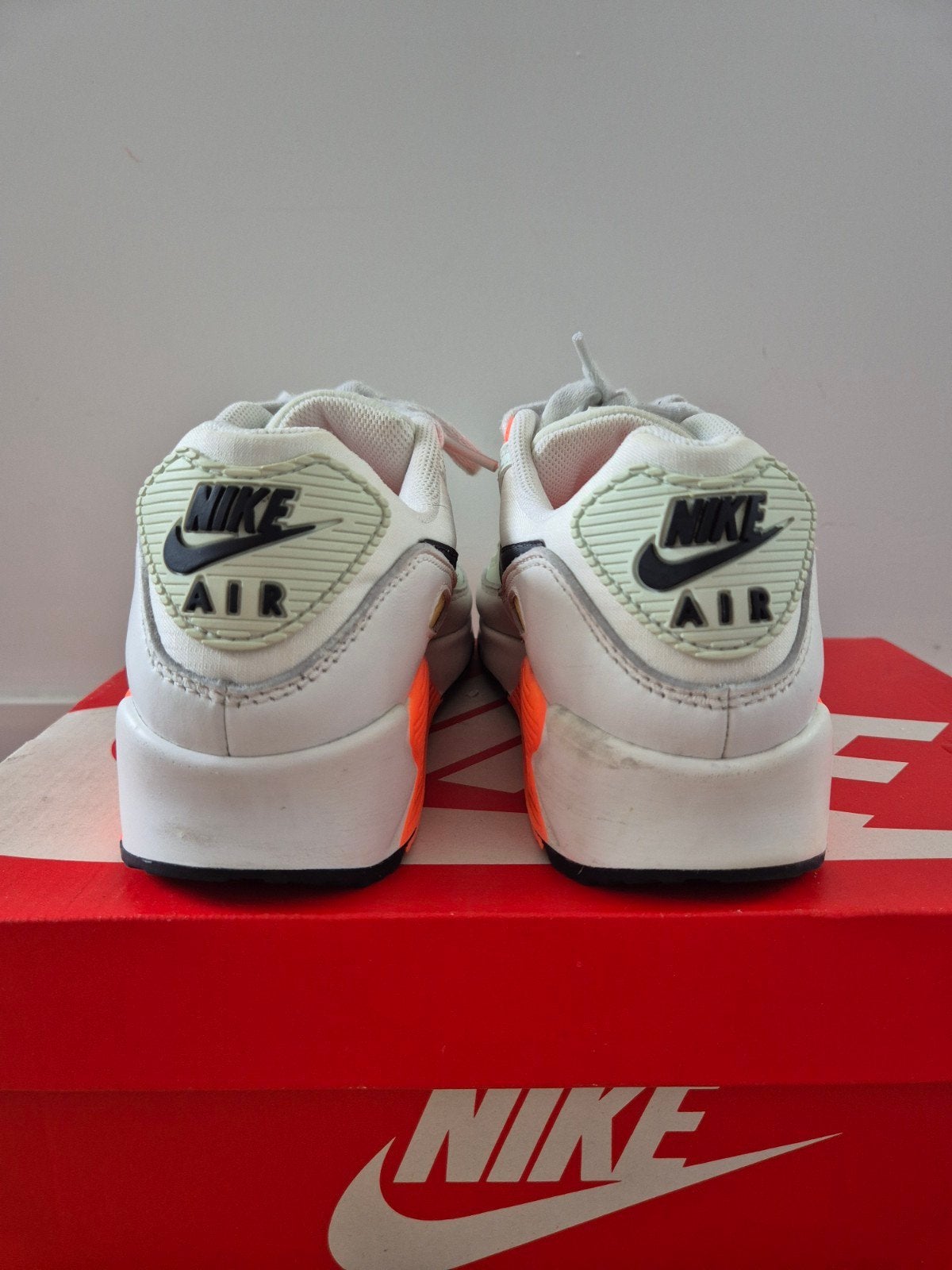 Nike air Max 90 "Summit White Bright Mango" maat 39, Wit, Nike Air Max 90, Ophalen of Verzenden, Sneakers of Gympen