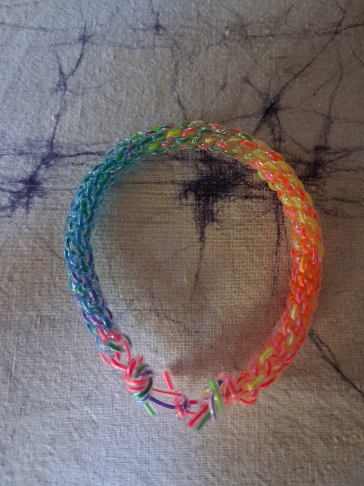 1000 Regenboog Scoubidou Touwtjes - Knutselplezier!, Nieuw, Meerkleurig, Ophalen of Verzenden, Kunststof