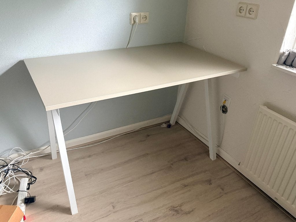 Bureau 120 x 70cm IKEA TROTTEN beige/wit