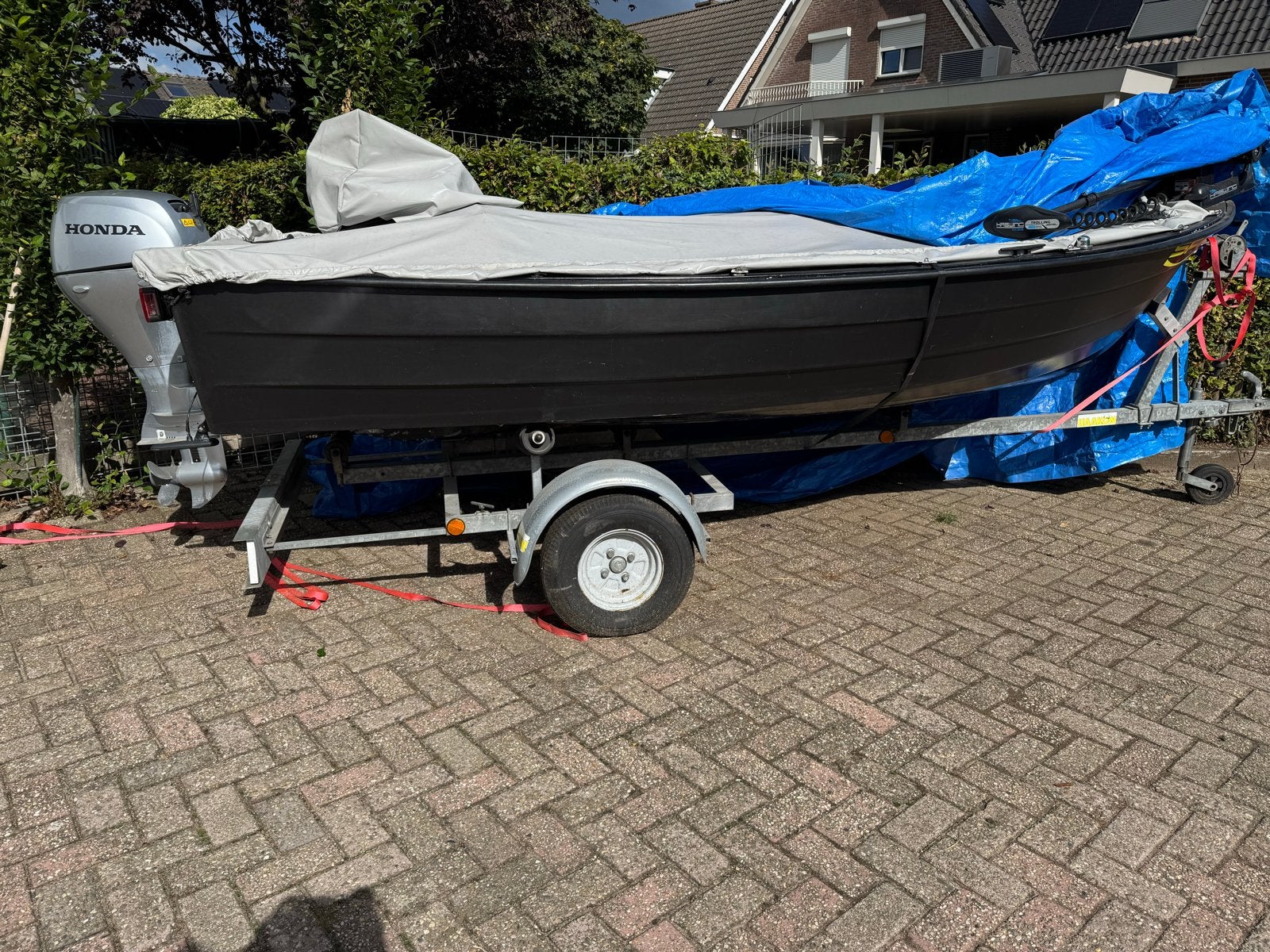 Visboot 4.40m met Honda buitenboordmotor en Haswing elektrom, Ophalen, Kunststof, Gebruikt, Met afstandsbediening