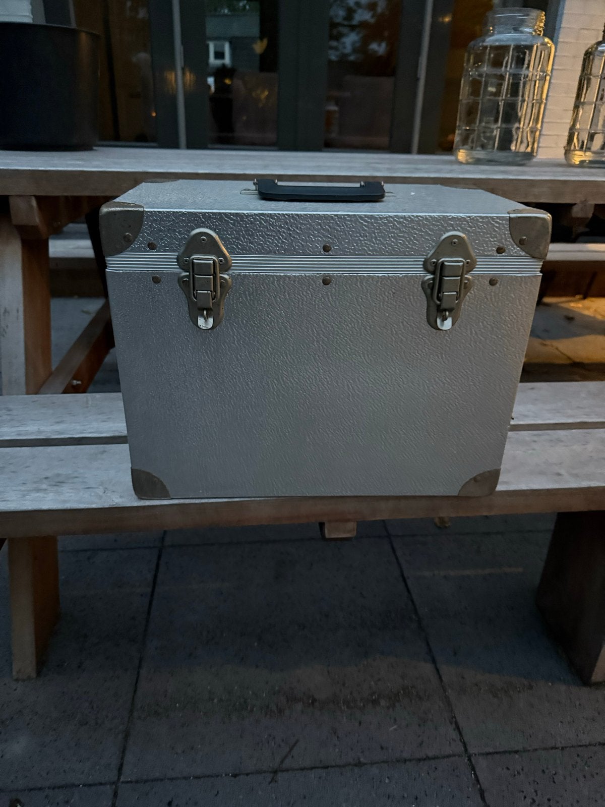 Vintage opbergkist / platenkoffer, Minder dan 50 cm, Gebruikt, Ophalen of Verzenden, Metaal