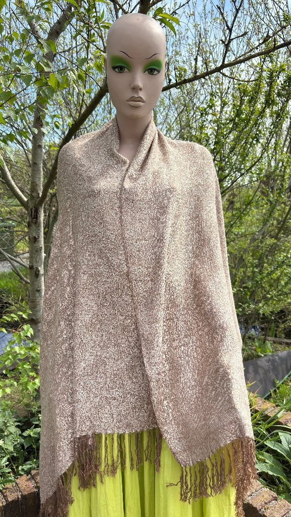 (35) Sjaal vintage beige - India - franje -75 cm bij 184 cm, Kleding | Dames, Mutsen, Sjaals en Handschoenen, Ophalen of Verzenden