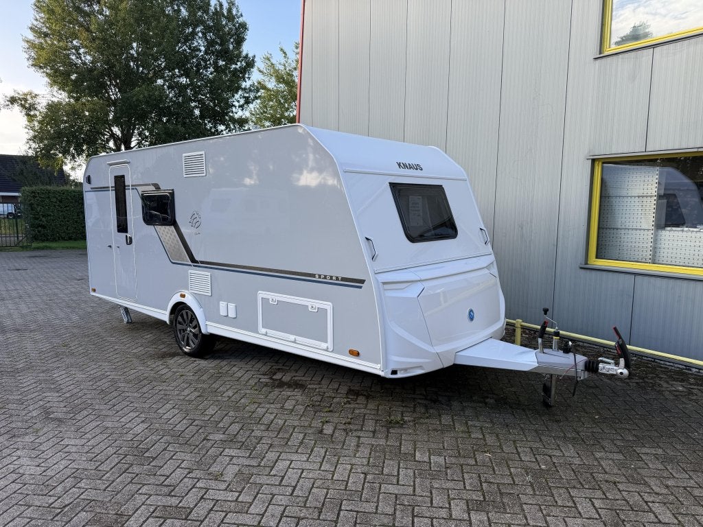 Knaus Sport Platinum 500 QDK Bouwjaar 2027, Caravans en Kamperen, Bedrijf, Treinzit, 5 tot 6 meter, Knaus