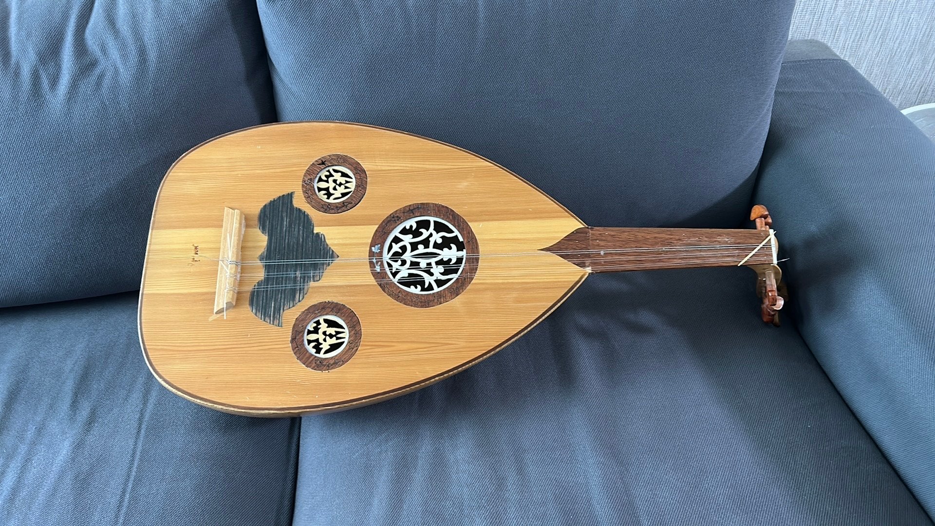 Gitaar maar 4 kapotte gitaartouw, Ophalen of Verzenden, Zo goed als nieuw, Klassieke of Spaanse gitaar