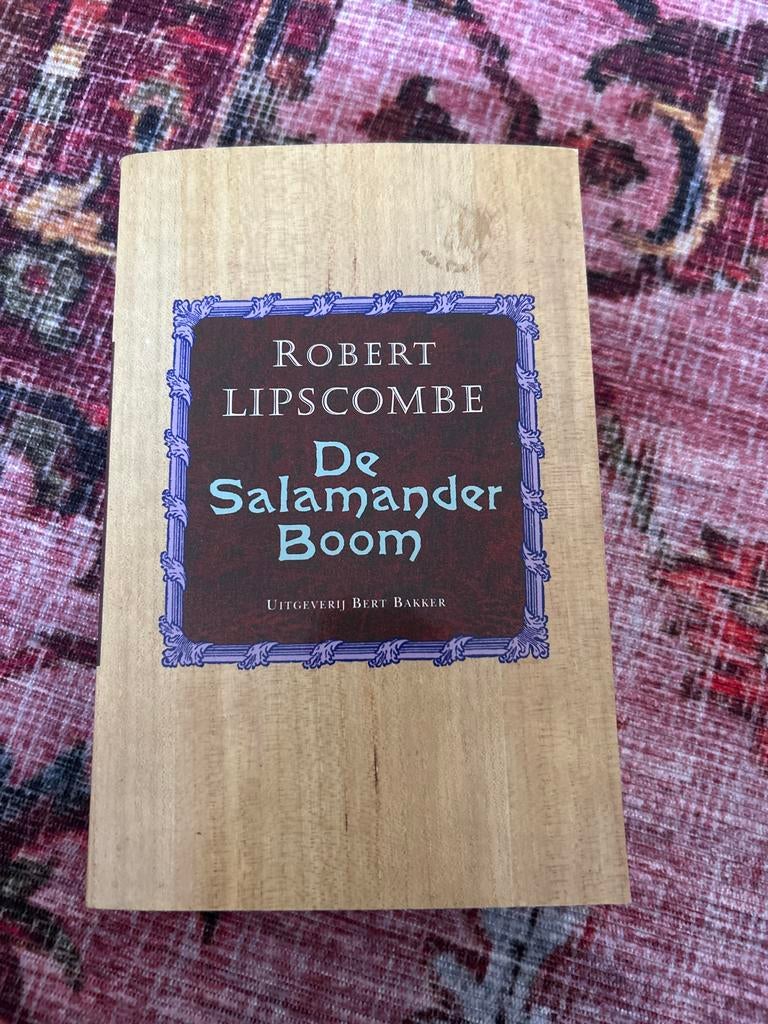 De Salamanderboom - Robert Lipscombe, Ophalen of Verzenden, Gelezen, Nederland