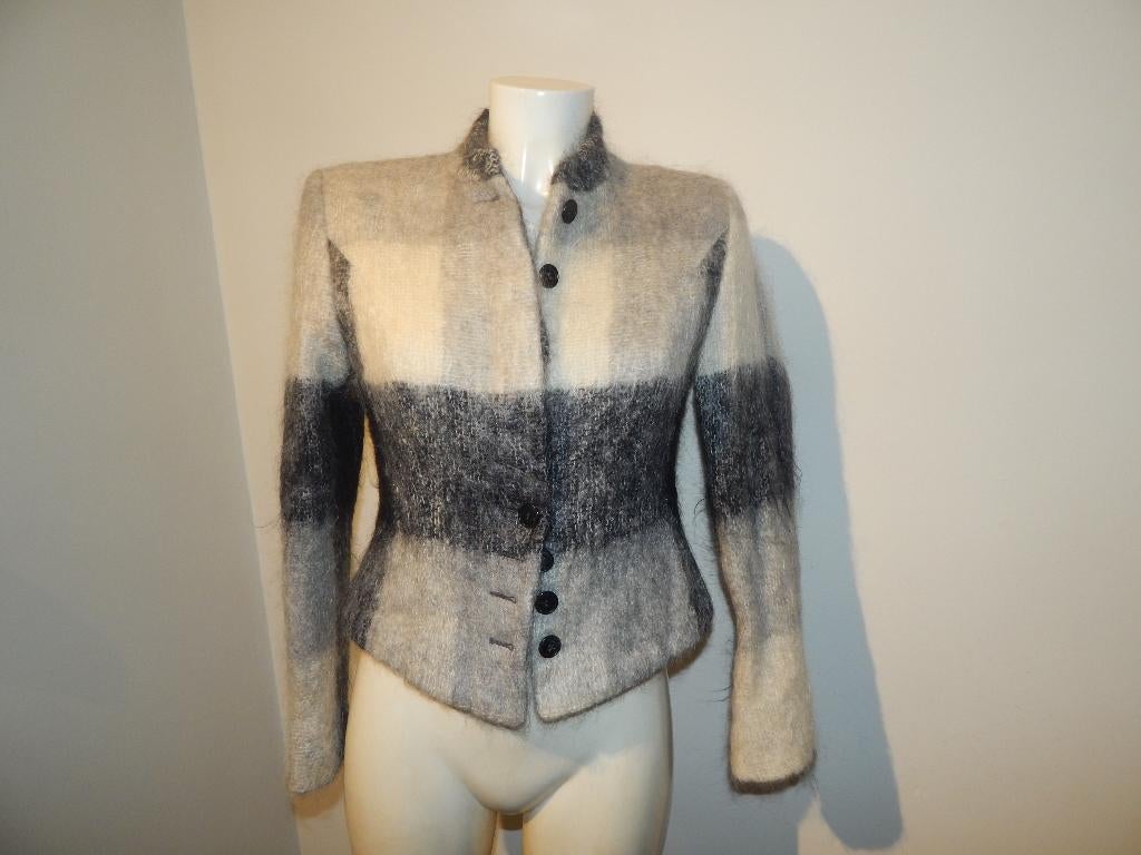 Pauw Amsterdam zacht wollig jasje grote ruiten mohair 1
