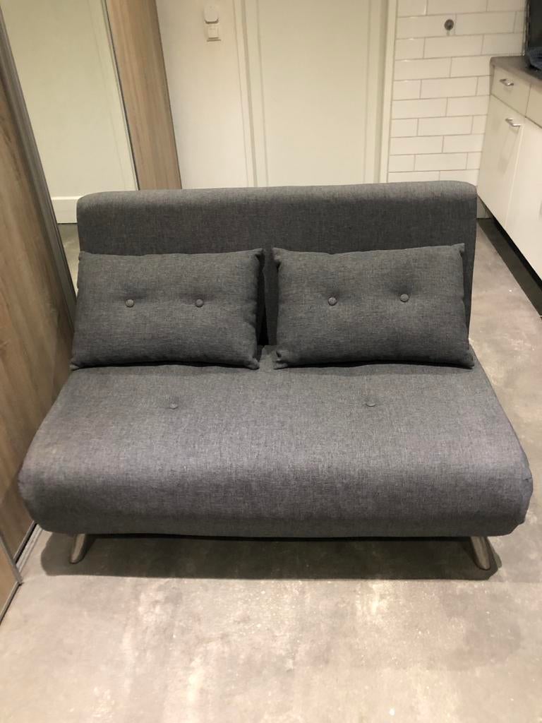 Stijlvolle grijze slaapbank merk Made, Huis en Inrichting, Slaapkamer | Slaapbanken, Ophalen, Gebruikt, Tweepersoons, 190 cm of minder