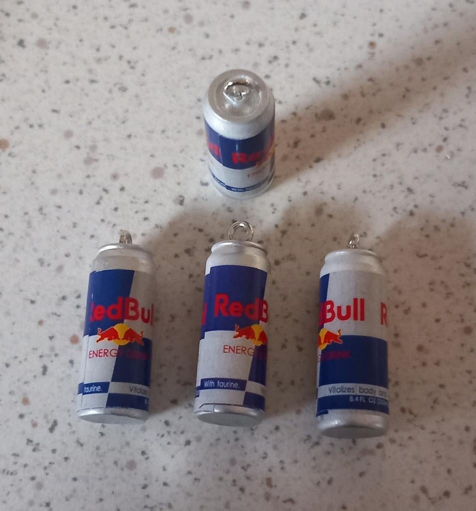 Redbull blikje bedels, Hobby en Vrije tijd, Kralen en Sieraden maken, Nieuw, Bedel, Ophalen of Verzenden