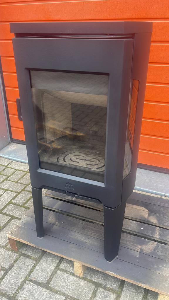 Jotul 163 C confectie houtkachel 5 kw demo, Huis en Inrichting, Kachels, Ophalen, Houtkachel, Zo goed als nieuw, Vrijstaand