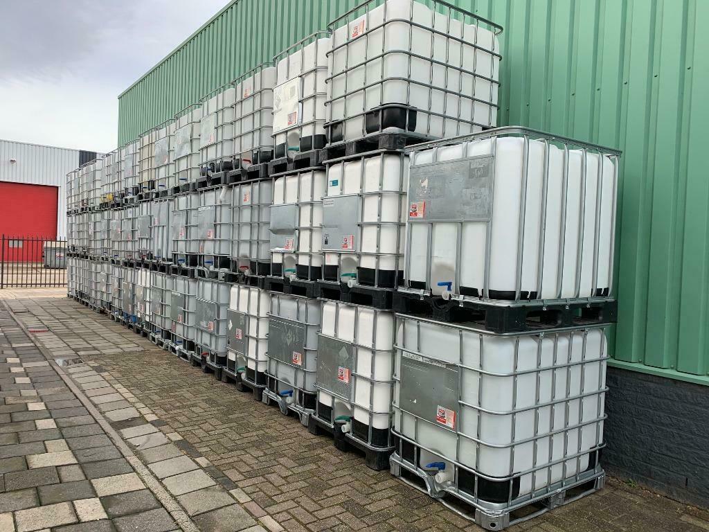 IBC  containers 1000 liter   €  75,00 excl. btw., Ophalen