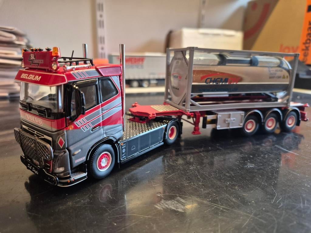 Tekno volvo fh4 SL logistic, Hobby en Vrije tijd, Ophalen of Verzenden, Zo goed als nieuw, Bus of Vrachtwagen, Tekno
