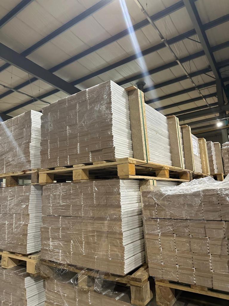 Folieplint MDF 70x15mm Wit (RAL 9016) / HOGE PLINTEN, Doe-het-zelf en Verbouw, Plinten en Afwerking, Nieuw, Plinten, Mdf, 200 tot 250 cm