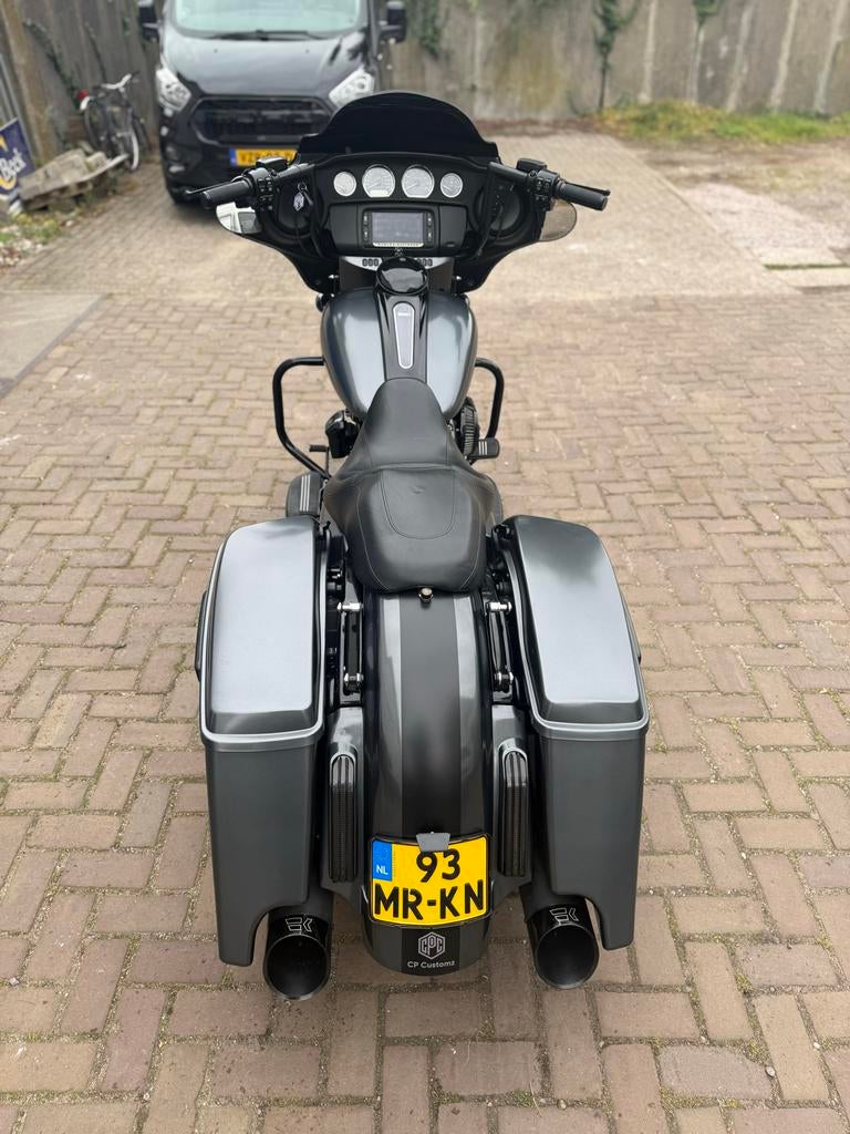 Foto 7 van Harley Davidson Street Glide Special - streetglide-Topstaat!