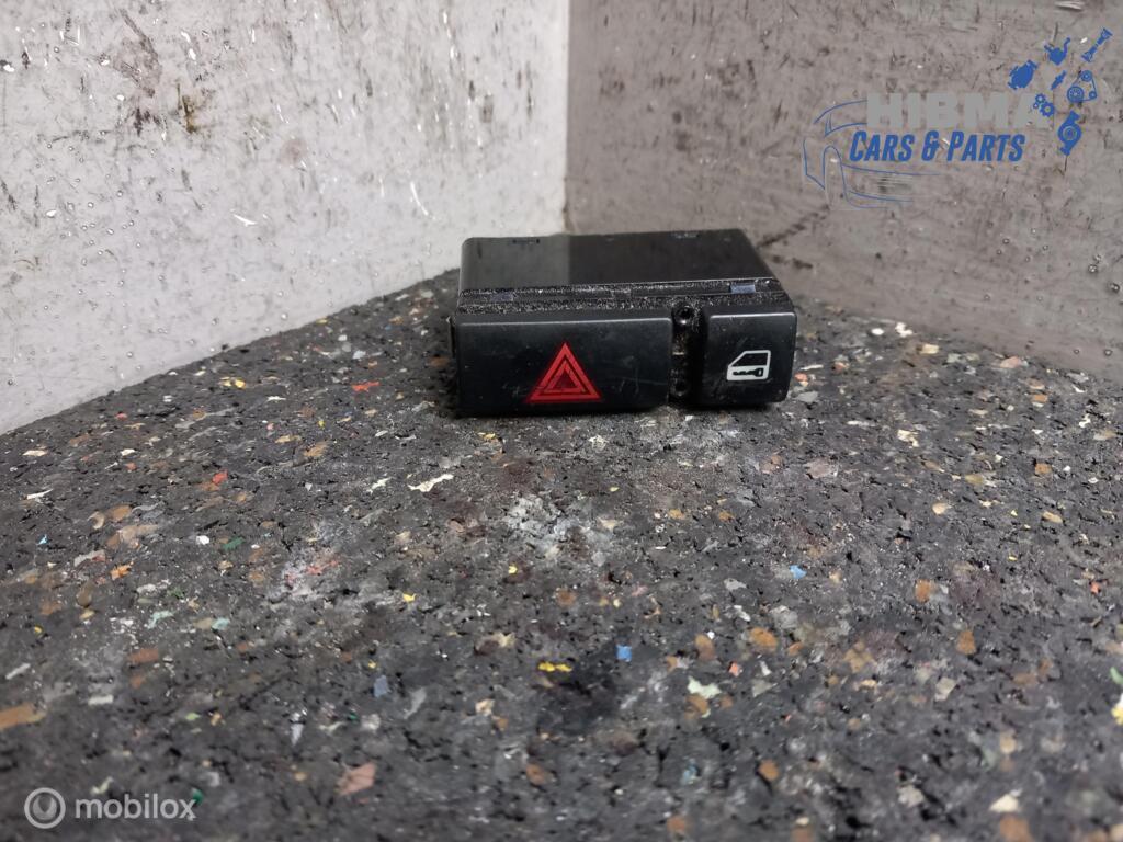 BMW 3-serie E46 Alarmlichtschakelaar 8368920 1998 t/m 2005, Gebruikt, Ophalen of Verzenden, BMW
