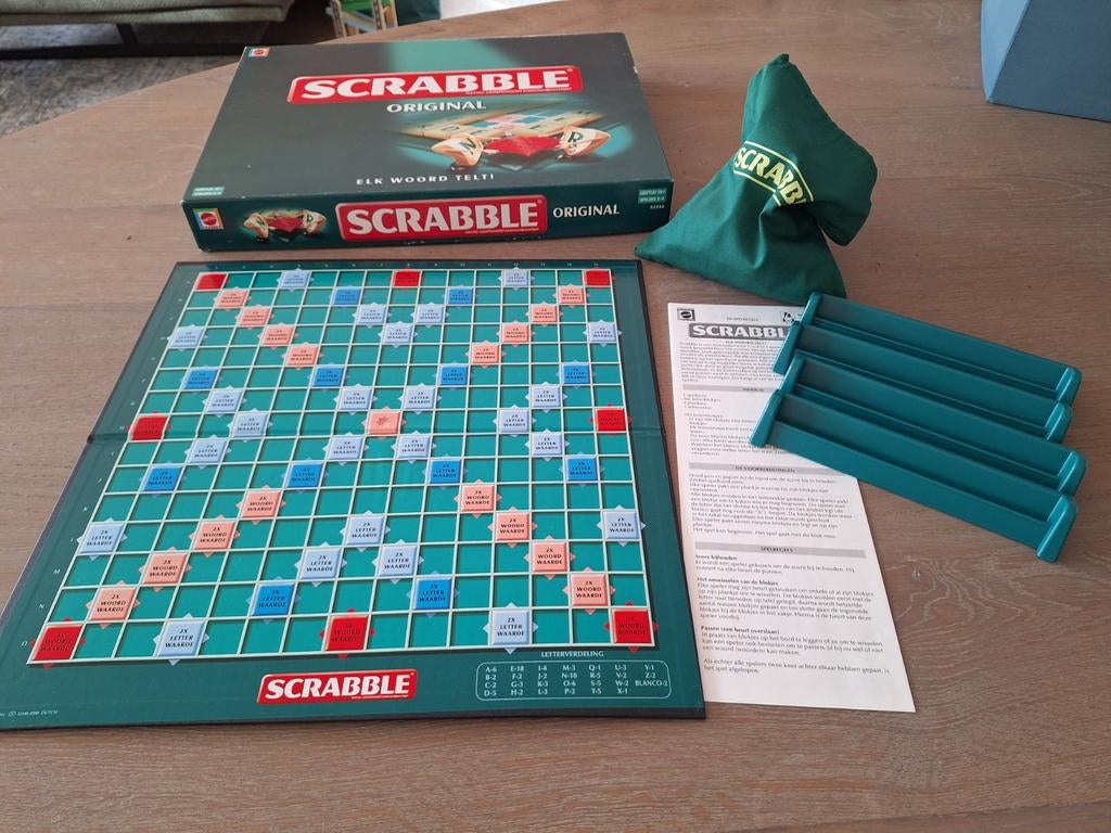 Scrabble Spel - Woordspel Klassieker, Hobby en Vrije tijd, Gezelschapsspellen | Bordspellen, Mattel, Gebruikt, Ophalen of Verzenden