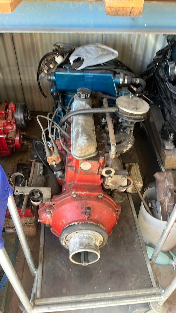 Volvo penta B20 motoren / onderdelen, Watersport en Boten, Bootonderdelen, Zo goed als nieuw, Motor en Techniek, Ophalen of Verzenden