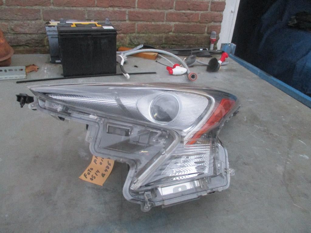 linker koplamp prius 4, Ophalen, Nieuw, Toyota