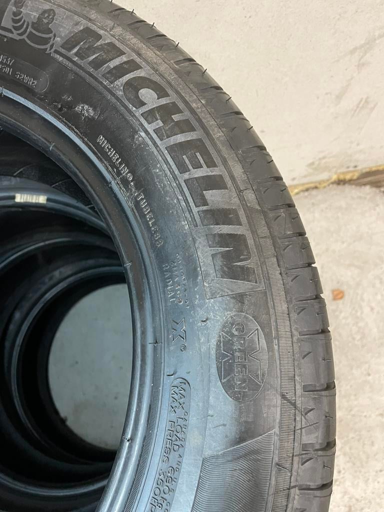 “215 60 16 Michelin. Demo. Puntjes zitten er nog op”, Auto-onderdelen, Banden en Velgen, Ophalen, 16 inch, Band(en), Personenwagen