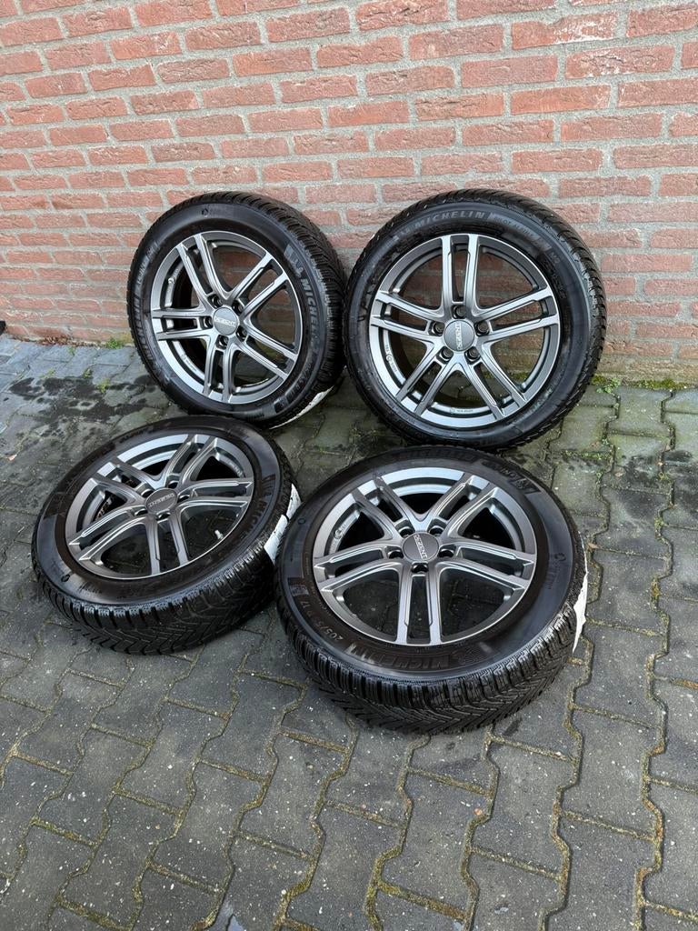 Dezent velgen / winter / 17 inch / 5x112 / 205-55R17, Auto-onderdelen, Dezent, ----, Banden en Velgen, 17 inch