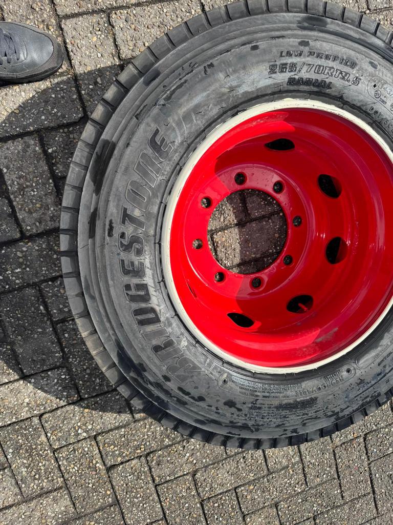 Bridgestone 265/70 R 19.5, Auto-onderdelen, Vrachtwagen-onderdelen, Ophalen, Nieuw, Overige merken
