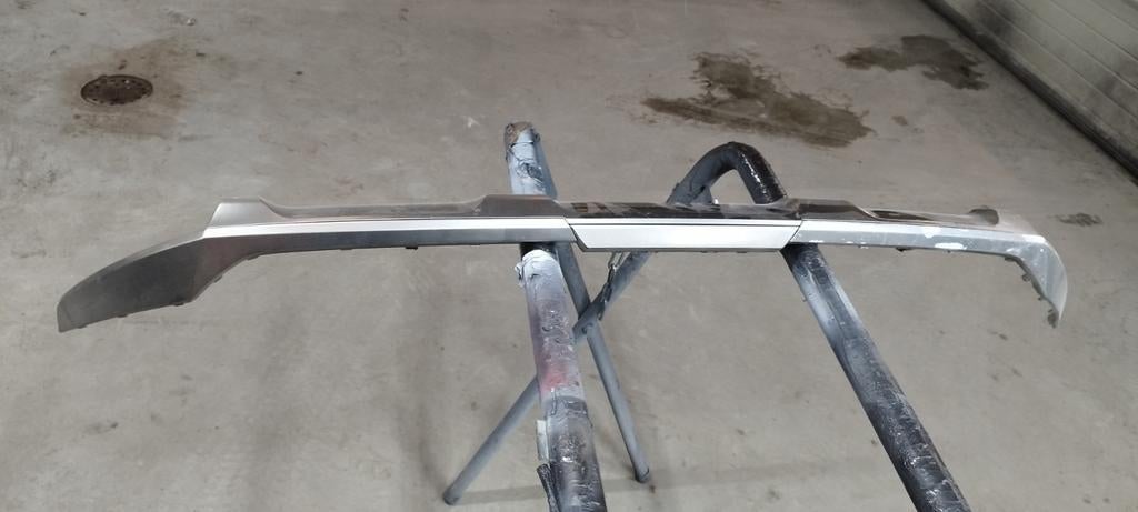 voorbumper lijst , skid plate Kia Niro HV, Ophalen, Voor, Bumper, Gebruikt