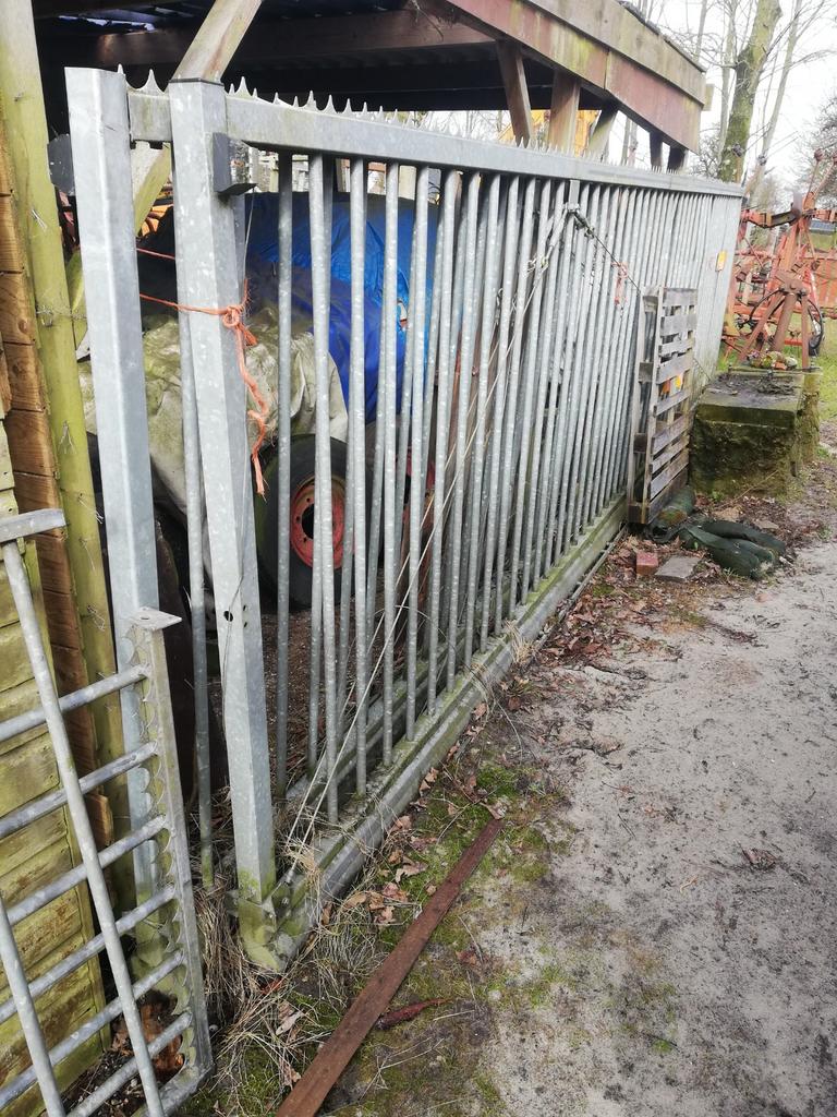 Heras Hekwerk gegalvaniseerd schuifpoort  2 x 7 meter, Ophalen, Met poort, Gebruikt, Spijlenhekwerk
