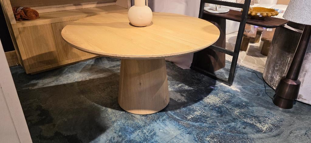 Ronde eettafel Nala 130 cm | Showmodel Extra Voordeel, Huis en Inrichting, Tafels | Eettafels, Bornsestraat 31, Ophalen of Verzenden