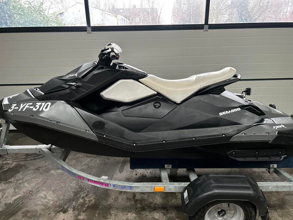 Seadoo spark 146 uur, IBR 2014 waterscooter, inc jetloader, Ophalen, Zo goed als nieuw, Overige typen, Motorboot
