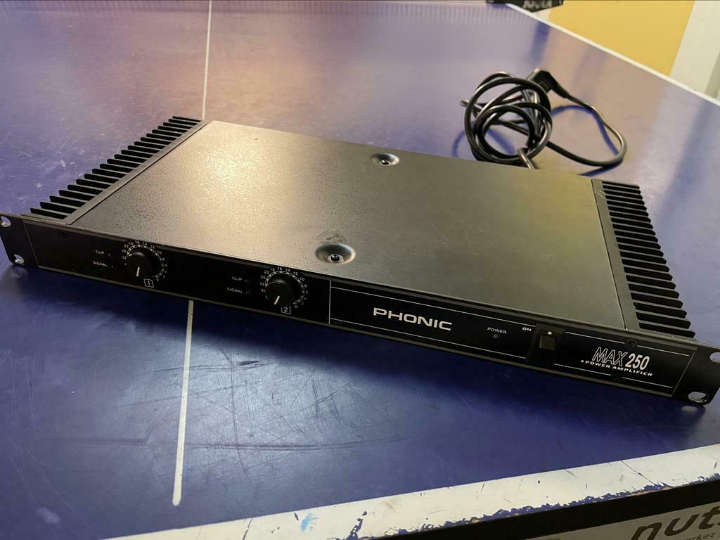 Phonic PA/installatie versterker 2x125 watt, Ophalen, Zo goed als nieuw, Minder dan 500 watt, P.A.