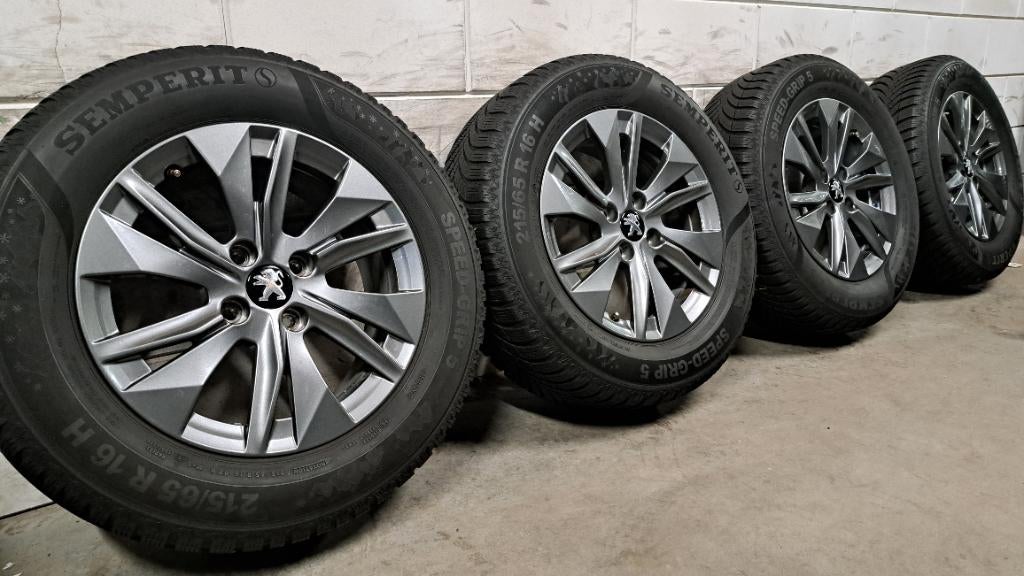 Grijze velgen Peugeot 2008 E-C4 C4-X C3 Aircross 215/65/16, Auto-onderdelen, Banden en Velgen, Banden en Velgen, Winterbanden