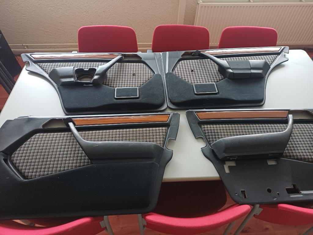 mercedes w124 station karo deur panelen bekleding kaarten, Auto-onderdelen, Interieur en Bekleding, Ophalen, Gebruikt, Mercedes-Benz