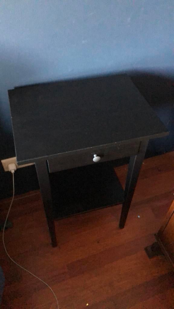 Nachtkastje met lade - Zwart ikea hemnes, 45 tot 60 cm, Minder dan 55 cm, Gebruikt, Ophalen of Verzenden