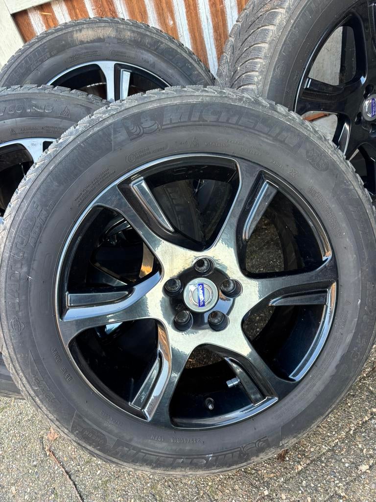 Velgen met winterbanden Volvo XC60 18 inch, Auto-onderdelen, Banden en Velgen, Ophalen, 18 inch, Velg(en), Winterbanden