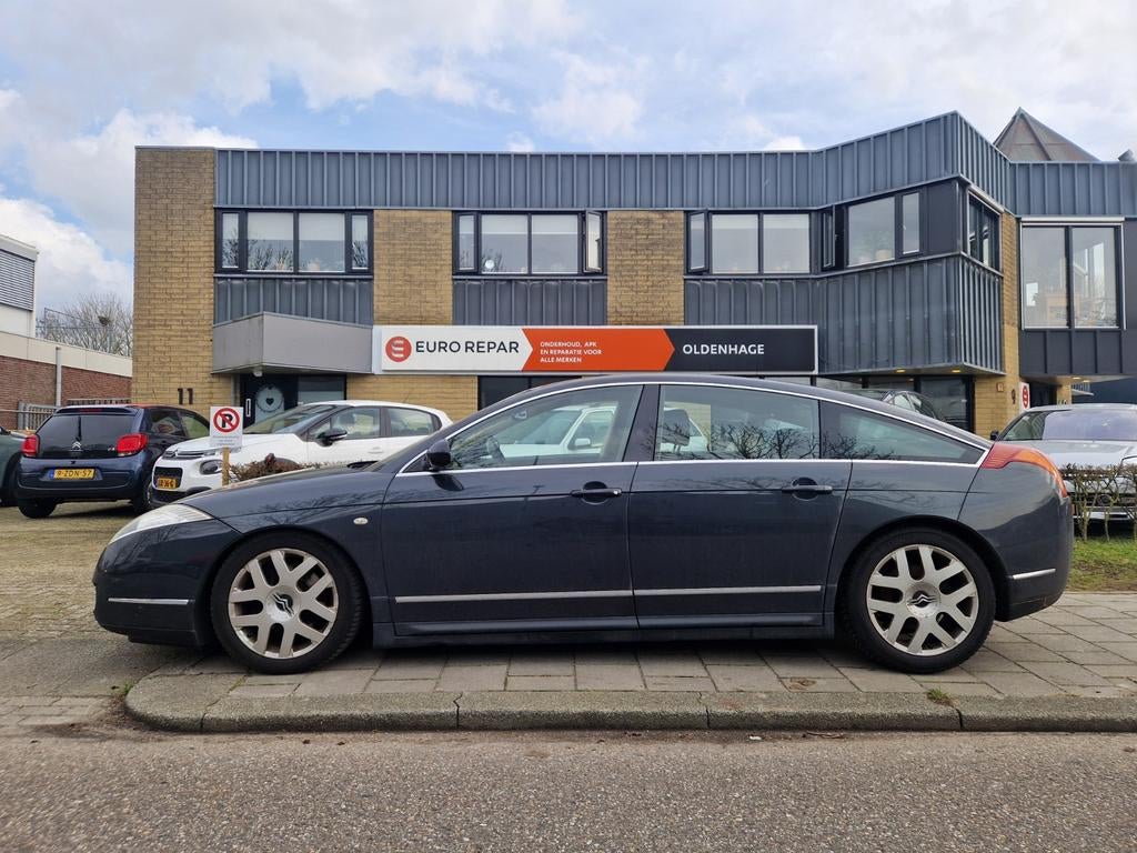 Citroën C6 V6 3.0 V6 Benzine– De vliegende sofa met karakter, Parkeersensor, Leder, Bedrijf, Sedan