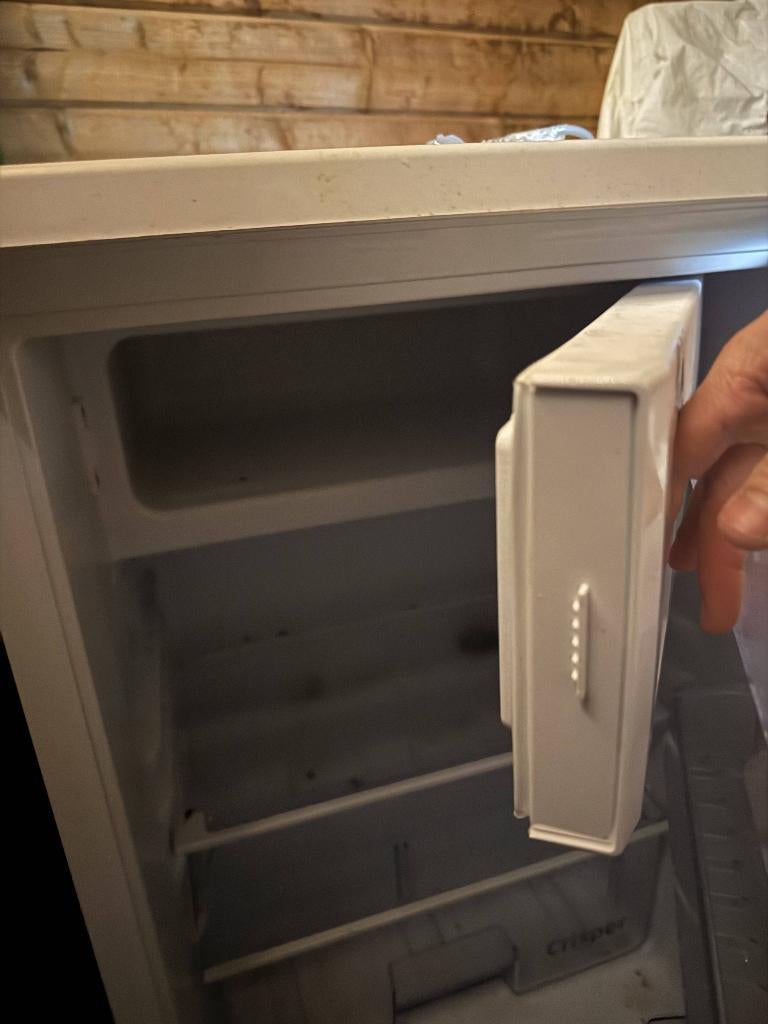 Mini Fridge with Freezer Compartment, Ophalen, Minder dan 85 cm, 100 tot 150 liter, Zo goed als nieuw