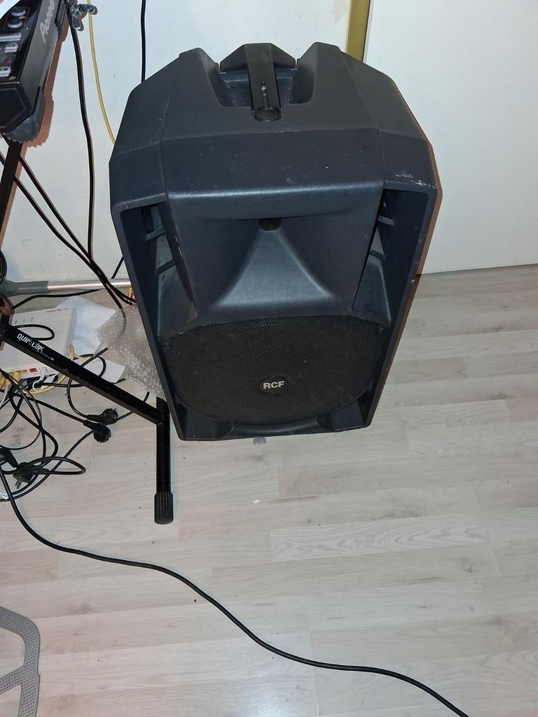 Rcf art 425 actieve speaker 1 stuk  in prijs verlaagd, Ophalen