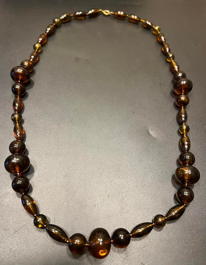Vintage amber/schildpad kleur bakeliet?, Lucite? ketting., Ophalen of Verzenden, Overige materialen, Ketting