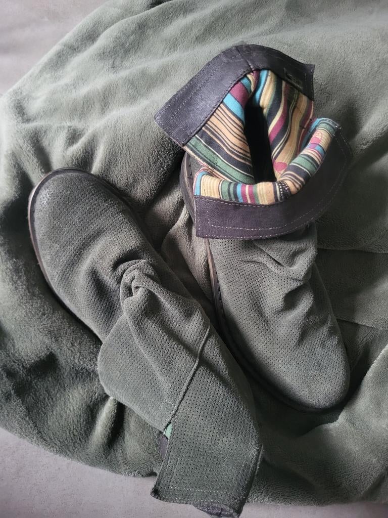 Felmini  superleuke groene suede laarsjes, Kleding | Dames, Schoenen, Ophalen of Verzenden, Zo goed als nieuw, Groen