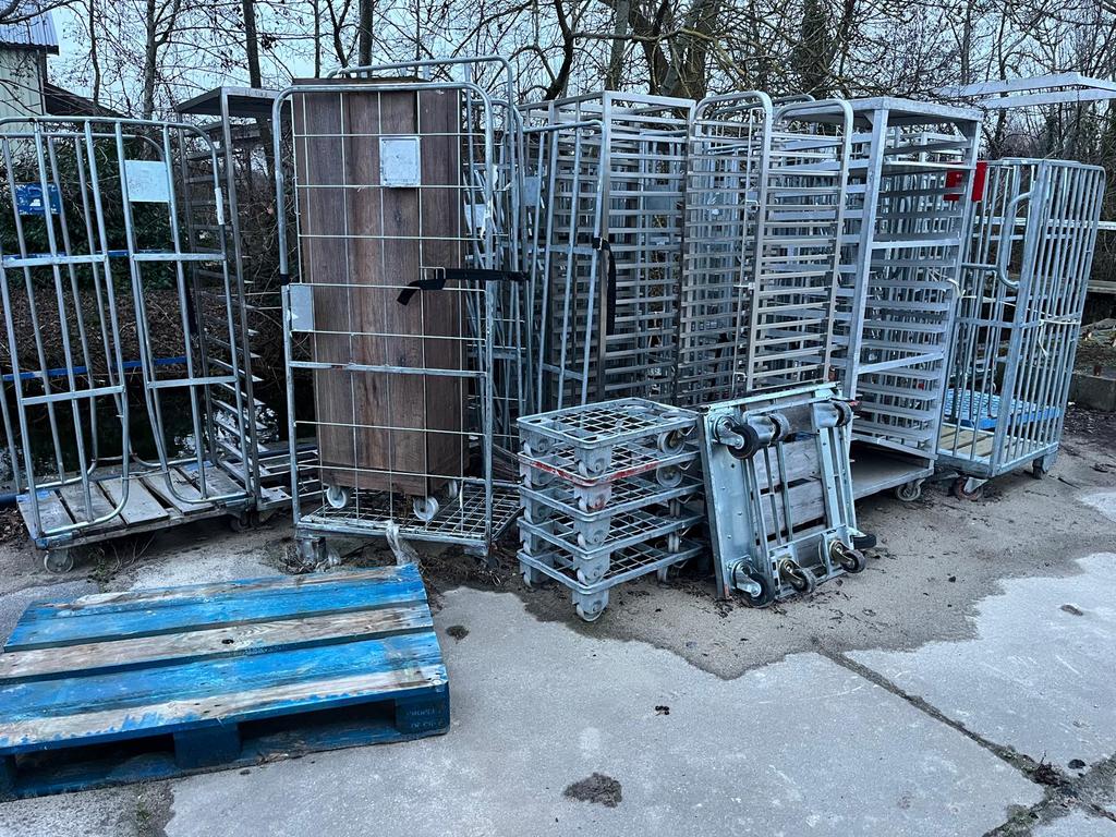 Bakkersrekken / rolcontainers / regaalwagen / regaal kast, 100 liter of meer, Ophalen, Zo goed als nieuw, Transportkar
