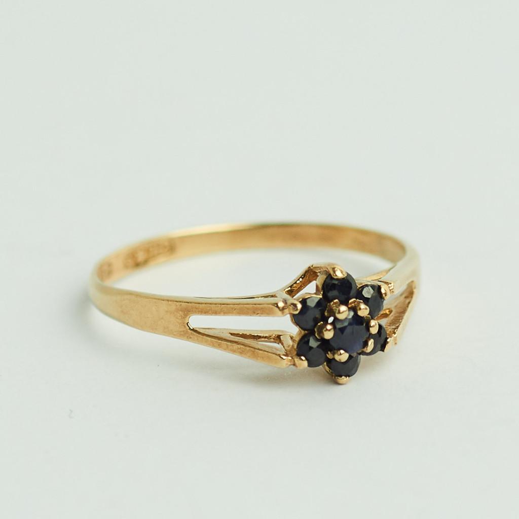 Vintage gouden ring met saffier bloem 9 karaat engeland, Sieraden, Tassen en Uiterlijk, Ringen, Zo goed als nieuw, Dame, Kleiner dan 17