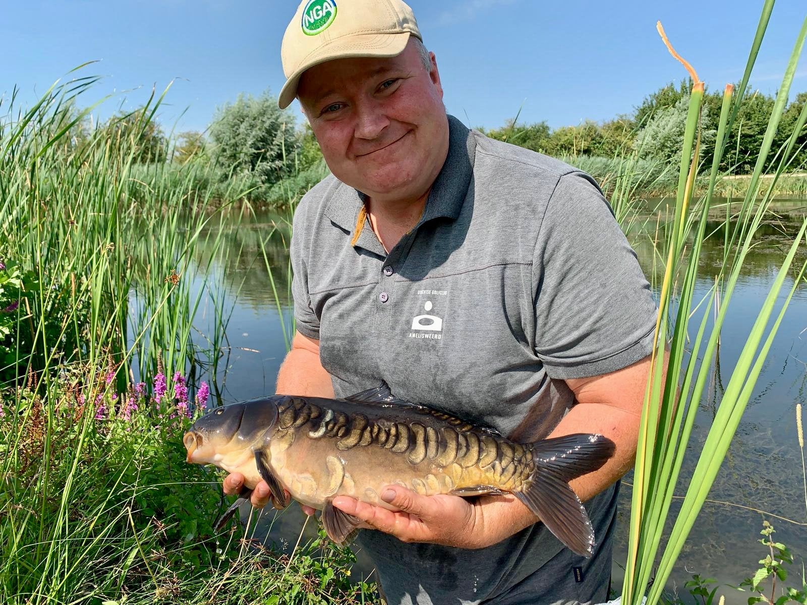GEVRAAGD: gras- schub- of spiegel-karpers, steuren, Karper of Koi