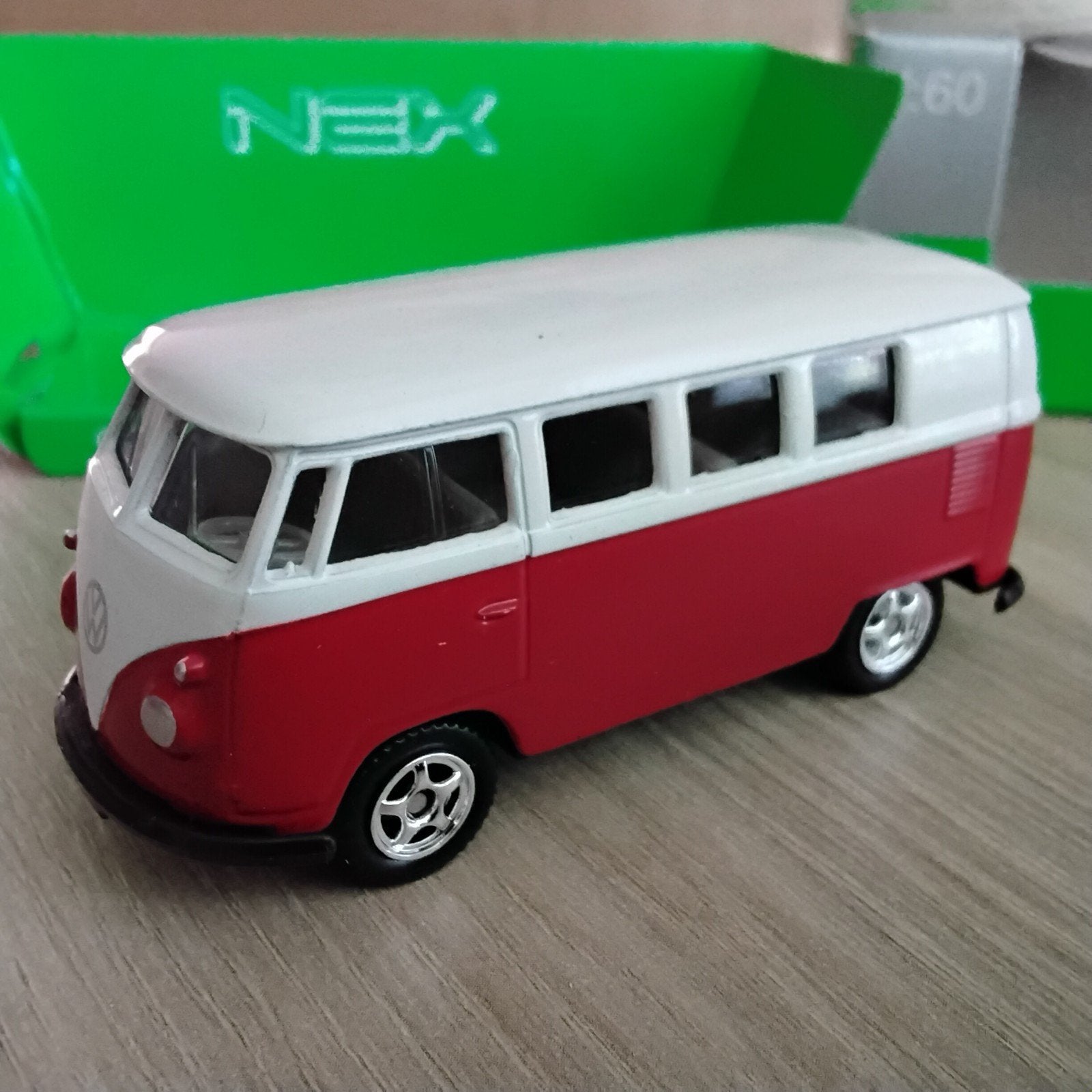 Welly Volkswagen Bus T1 1963 Modelauto (Nieuw in doos!), Hobby en Vrije tijd, Ophalen of Verzenden, Nieuw, Auto, Overige merken