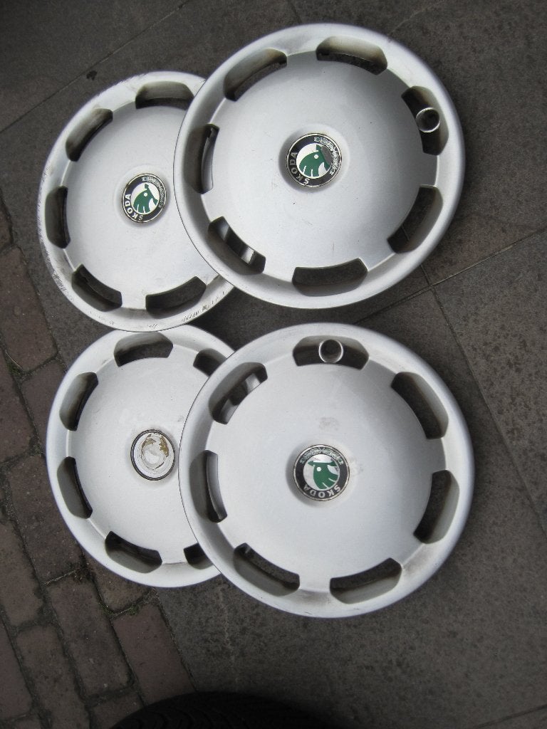 wieldoppen 15 inch Skoda, Auto diversen, Ophalen, Gebruikt