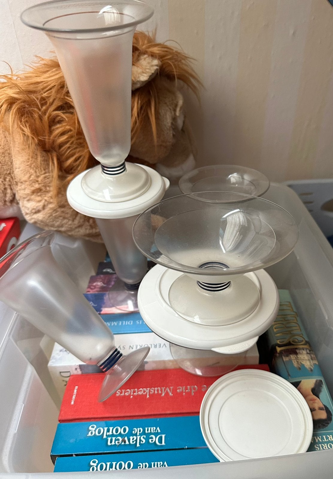 Tupperware ijscoupes met deksel 4 hoge en 2 lage, Ophalen of Verzenden, Zo goed als nieuw