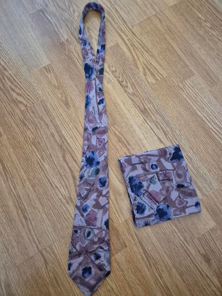 Lila zijde van Gils stropdas met pochet ***zgan***, Paars, Van gils, Ophalen of Verzenden, Zo goed als nieuw