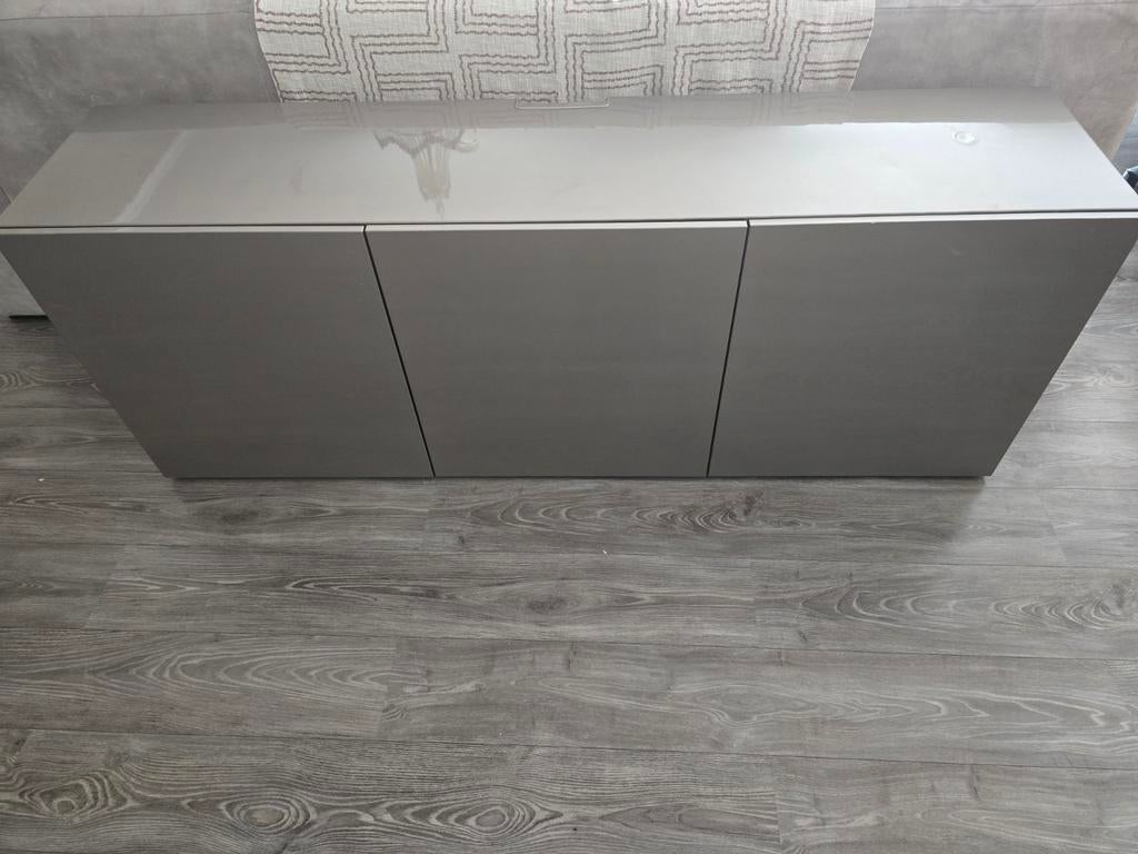 Grijs dressoir met drie deuren | Eric Kuster stijl, Huis en Inrichting, Ophalen, Gebruikt, 25 tot 50 cm, 150 tot 200 cm