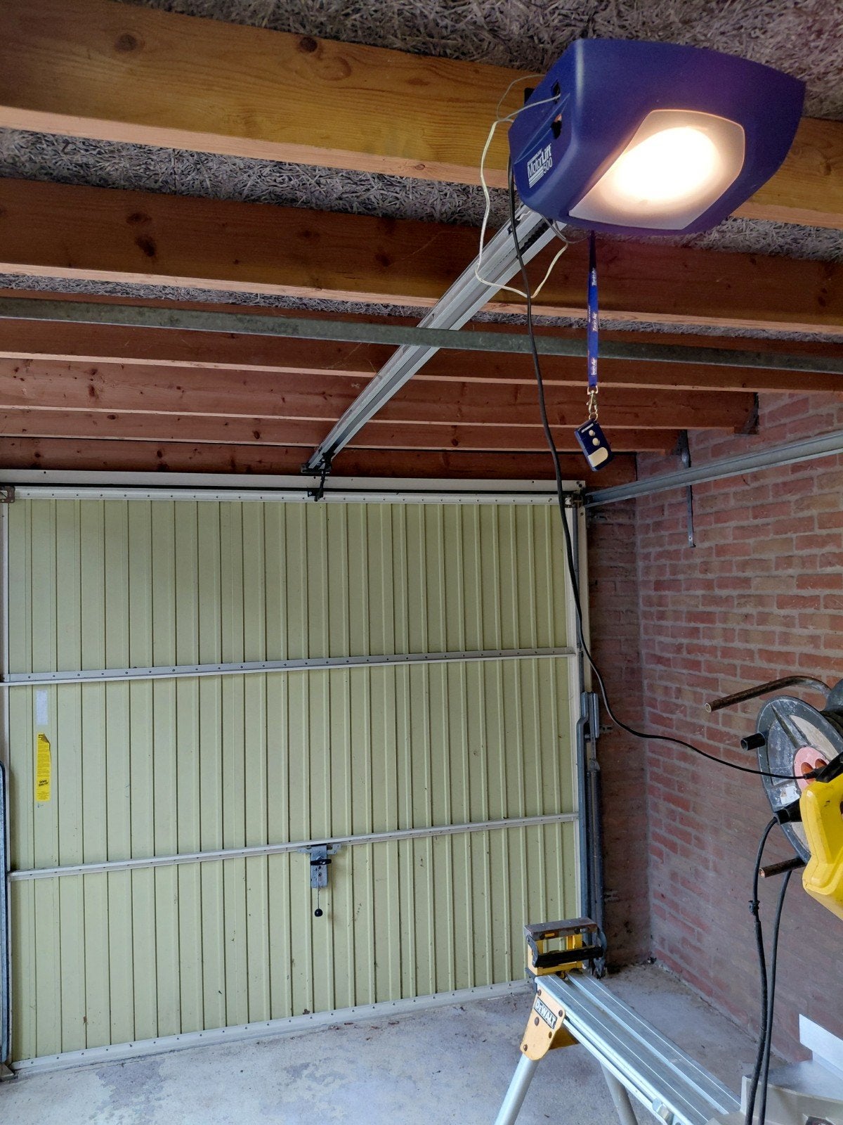 garagedeur electrisch bediend., Ophalen, Gebruikt, Garagedeur, Metaal