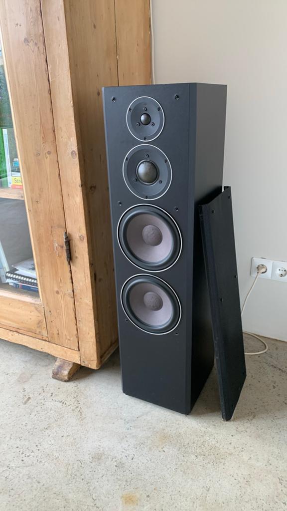 Zwarte BRAUN LS 130 speakers met kleine gebruikssporen